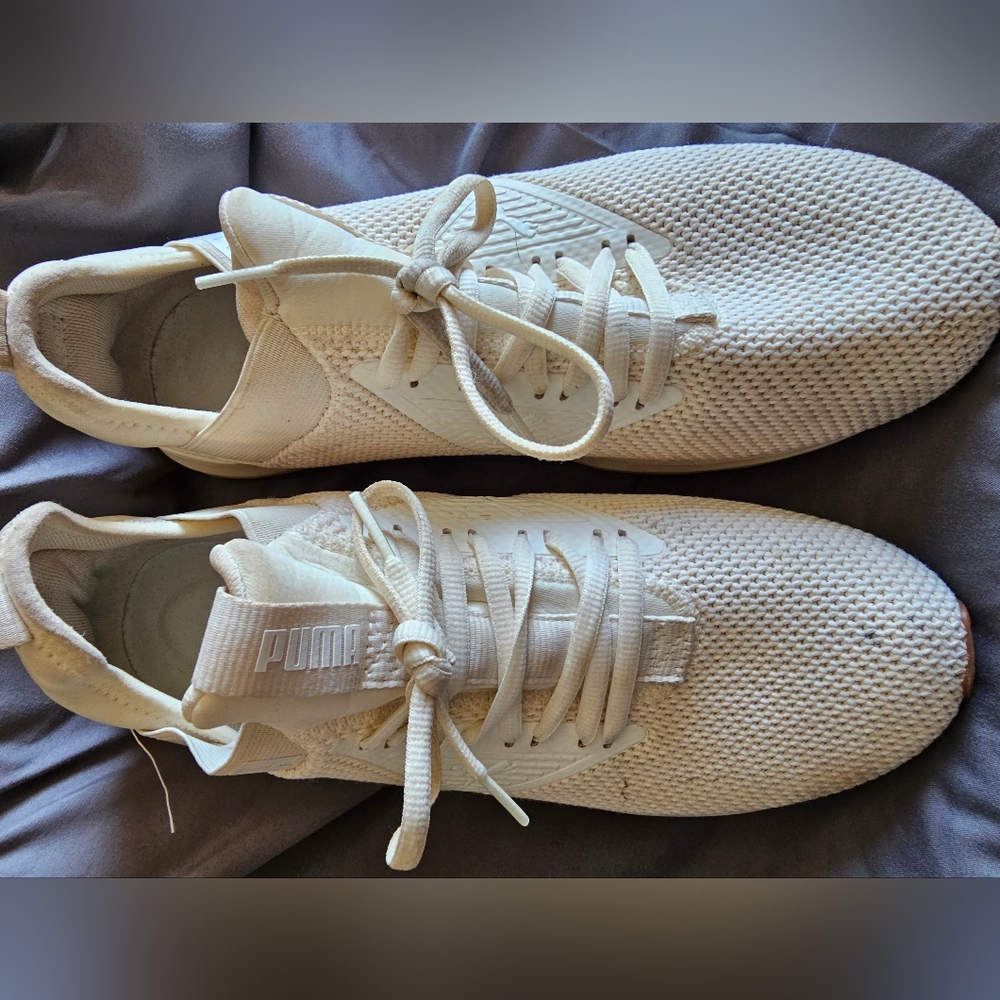 Puma sneakers men sz 9 women size 10.5